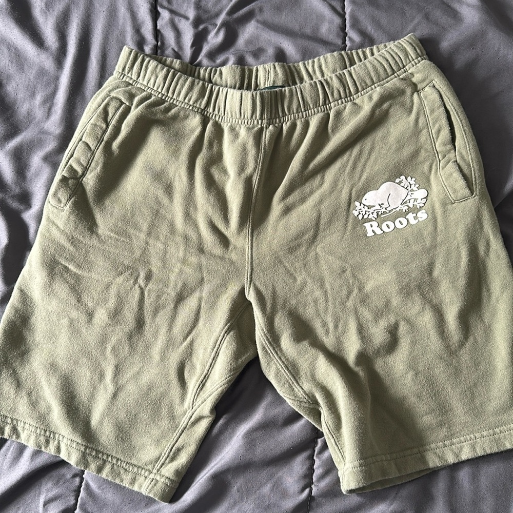 Green Roots Jogger shorts size small men